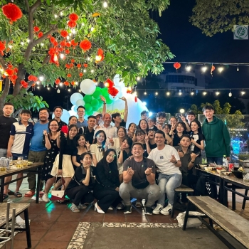 Chúc mừng năm mới HAPPY NEW YEAR!!!!!! LÁ