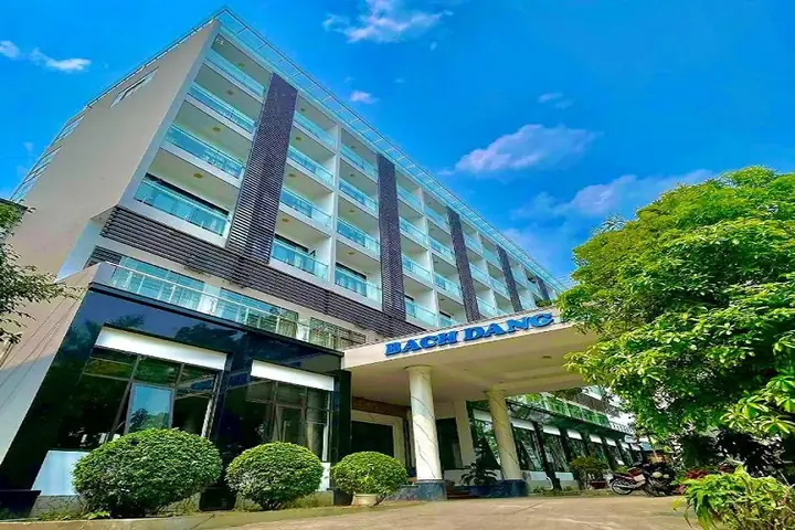 Khách Sạn Bạch Đằng – Điểm Dừng Chân Lý Tưởng Cho Kỳ Nghỉ Đẳng Cấp Tại Biển Đông