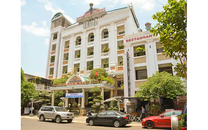 Khách Sạn Bạch Mã – Điểm Dừng Chân Tuyệt Vời Cho Những Ai Yêu Thích Thiên Nhiên Và Văn Hoá Việt