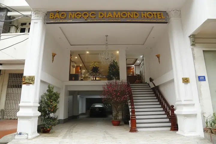 Khách Sạn Bảo Ngọc – Điểm Dừng Chân Lý Tưởng Cho Những Ai Yêu Thích Sự Sang Trọng Và Ấm Cúng