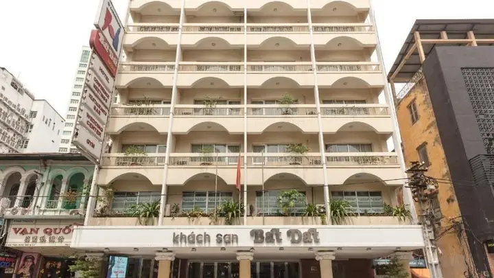Khách Sạn Bát Đạt – Điểm Dừng Chân Hoàn Hảo Cho Mọi Hành Trình