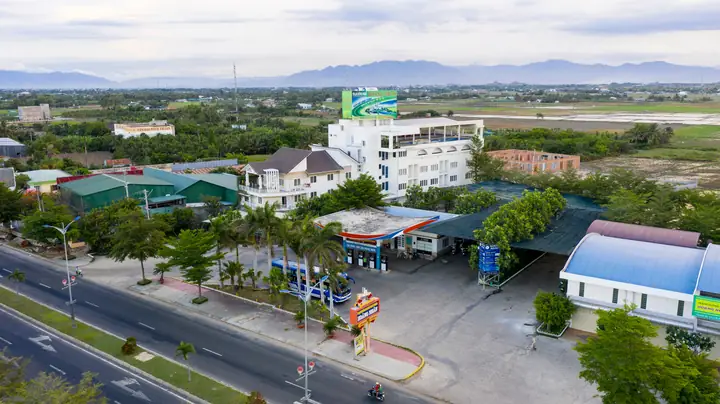 Khách Sạn Hoàng Nhân – Điểm Dừng Chân Lý Tưởng Cho Những Ai Yêu Thích Sự Sang Trọng Và Tiện Nghi Tại Thành Phố Hồ Chí Minh