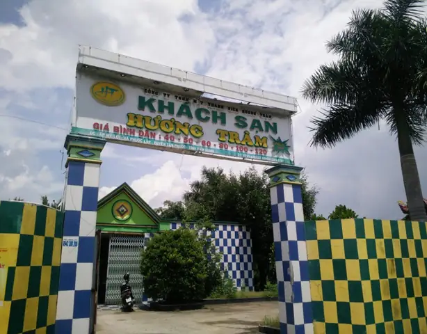 Khách Sạn Hương Tràm – Điểm Dừng Chân Lý Tưởng Cho Những Ai Yêu Thích Sự Thanh Bình Và Sang Trọng