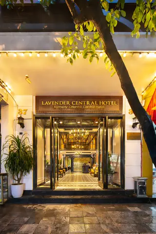 Khách Sạn Lavender Central – Trải Nghiệm Sang Trọng Và Thư Giãn Tại Trái Tim Thành Phố