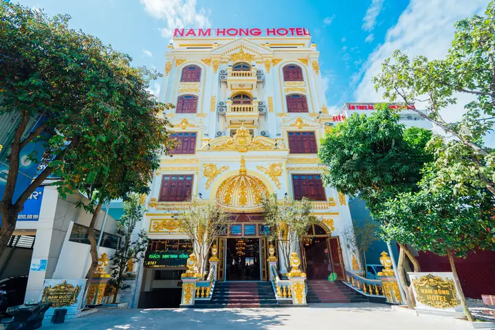 Khám Phá Khách Sạn Nam Hồng: Điểm Dừng Chân Lý Tưởng Cho Những Người Yêu Du Lịch Và Nghỉ Dưỡng
