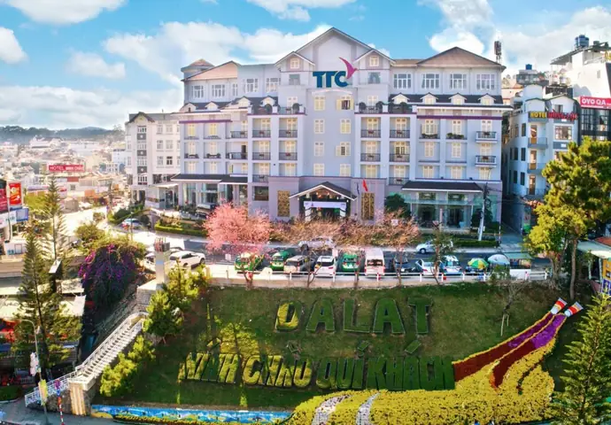 Khách Sạn Ngọc Lan – Điểm Dừng Chân Lý Tưởng Cho Những Ai Yêu Thích Sự Sang Trọng Và Tiện Nghi