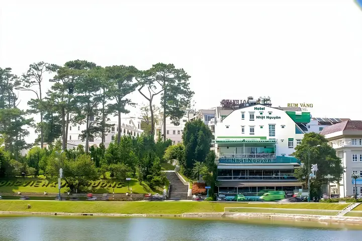 Khách Sạn Nhật Nguyên – Điểm Dừng Chân Lý Tưởng Cho Mọi Du Khách