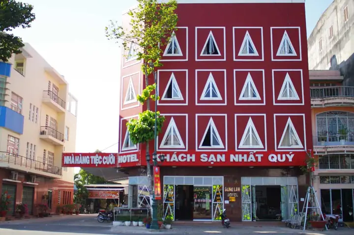 Khách Sạn Nhất Quý: Đỉnh Cao Sang Trọng Và Dịch Vụ Đẳng Cấp Thế Giới