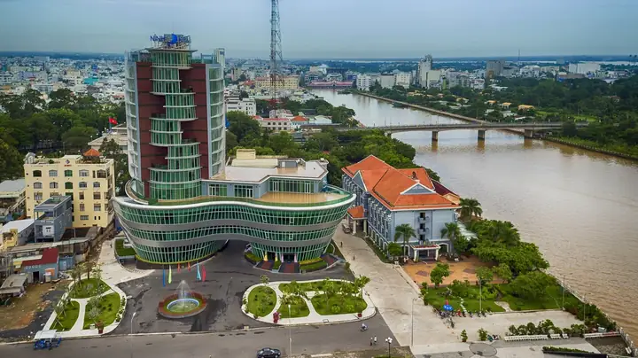 Khách Sạn Ninh Kiều – Địa Điểm Lý Tưởng Cho Chuyến Đi Trọn Vẹn Tại Thành Phố Đầm Thạch Lĩnh Khách Sạn Ninh Kiều – Địa Điểm Lý Tưởng Cho Chuyến Đi Trọn Vẹn Tại Thành Phố Đầm Thạch Lĩnh