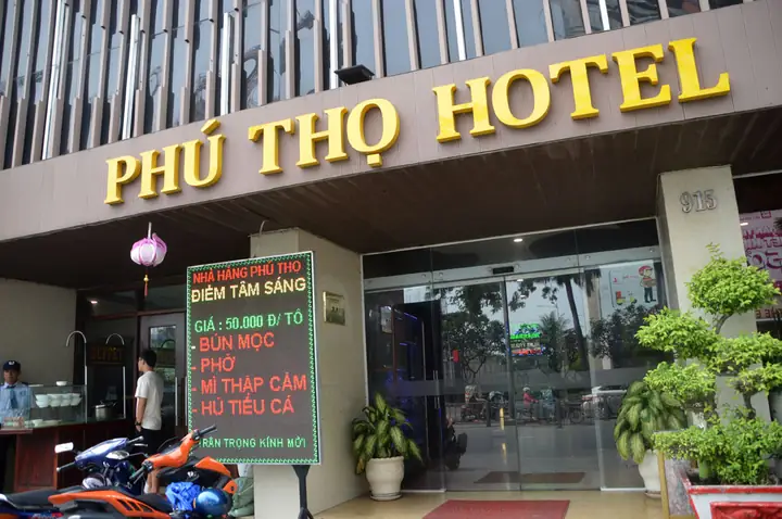 Khách Sạn Phú Thọ – Điểm Dừng Chân Hoàn Hảo Cho Những Ai Yêu Thích Sự Thanh Bình Và Sang Trọng