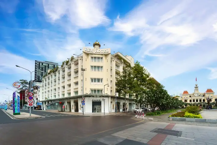Khách Sạn Rex Sài Gòn – Điểm Dừng Chân Hoàn Hảo Cho Mọi Du Khách