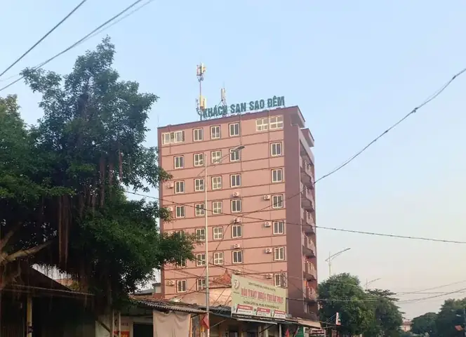 Khám Phá Những Khách Sạn Sao Đêm Độc Đáo Nhất Việt Nam: Trải Nghiệm Đêm Lãng Mạn Dưới Bầu Trời Rực Rỡ