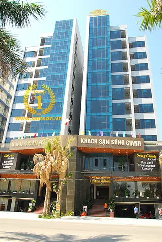 Khám Phá Khách Sạn Sông Gianh: Điểm Dừng Chân Lý Tưởng Cho Những Ai Yêu Thiên Nhiên Và Văn Hoá Miền Trung Khám Phá Khách Sạn Sông Gianh: Điểm Dừng Chân Lý Tưởng Cho Những Ai Yêu Thiên Nhiên Và Văn Hoá Miền Trung