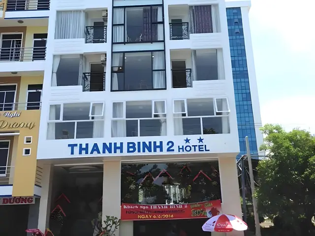 Khách Sạn Thanh Bình 2: Điểm Dừng Chân Lý Tưởng Cho Những Ai Yêu Thích Sự Thanh Bình Và Sang Trọng