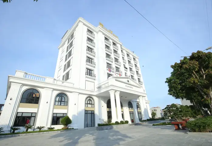 Khám Phá Khách Sạn Tulip Ninh Bình: Điểm Đến Lý Tưởng Cho Chuyến Du Lịch Trải Nghiệm Văn Hoá Và Thiên Nhiên Khám Phá Khách Sạn Tulip Ninh Bình: Điểm Đến Lý Tưởng Cho Chuyến Du Lịch Trải Nghiệm Văn Hoá Và Thiên Nhiên