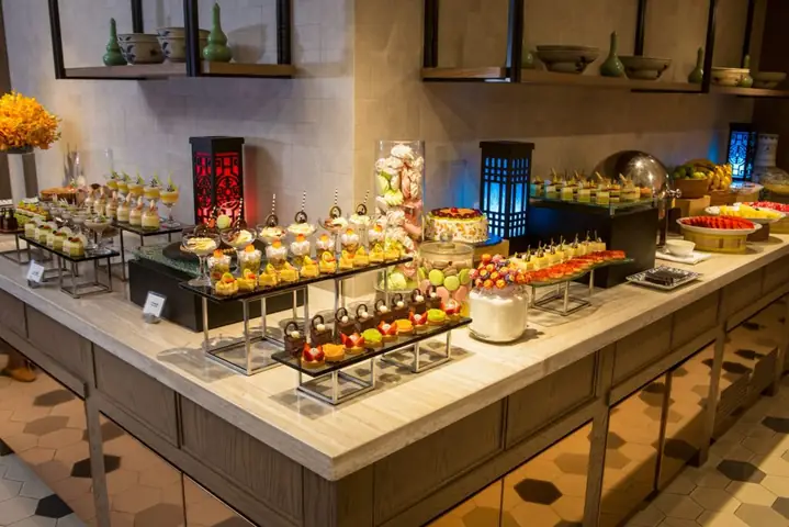 Buffet Khách Sạn 5 Sao Buffet Khách Sạn 5 Sao
