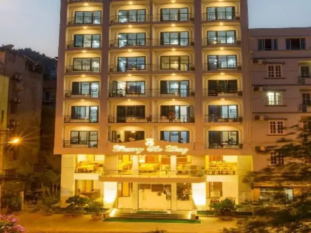 Khách Sạn 79 Luxury Hạ Long – Điểm Dừng Chân Đẳng Cấp Cho Những Người Yêu Sang Trọng Và Thiên Nhiên Khách Sạn 79 Luxury Hạ Long – Điểm Dừng Chân Đẳng Cấp Cho Những Người Yêu Sang Trọng Và Thiên Nhiên