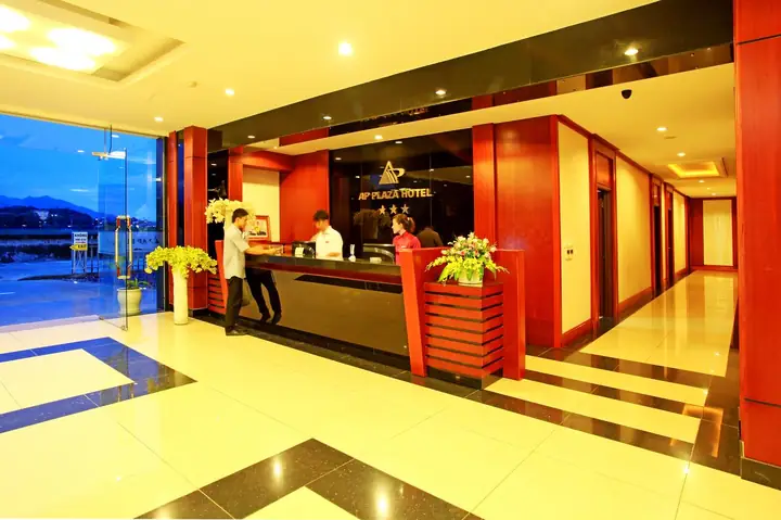 Khách Sạn Ap Plaza