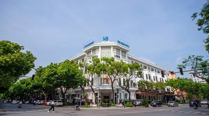 Khách Sạn Bình Hà