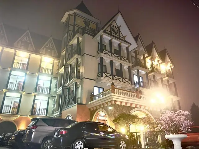 Khách Sạn Century Vinh