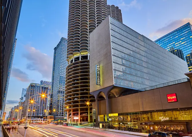 Khách Sạn Chicago: Hành Trình Nghỉ Dưỡng Đỉnh Cao