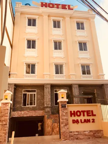 Khách Sạn Dạ Lan 2