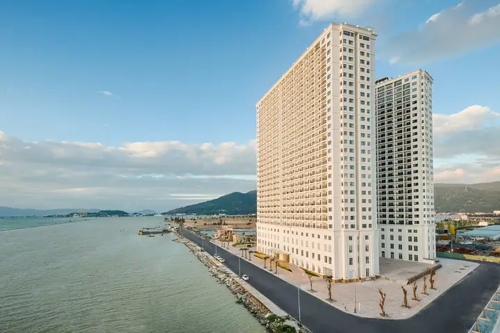 Khách Sạn Danang Golden Bay