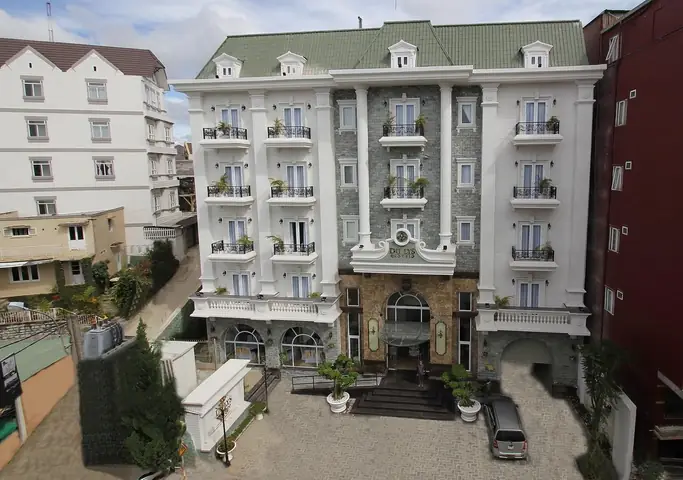 Khách Sạn Du Lys: Hành Trình Trải Nghiệm Sang Trọng Tại Trung Tâm Thành Phố