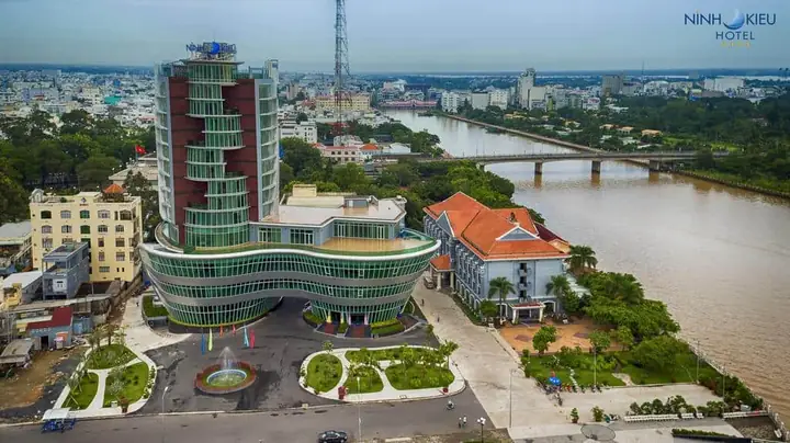 Khách Sạn Gần Bến Ninh Kiều – Lựa Chọn Hoàn Hảo Cho Chuyến Đi Của Bạn