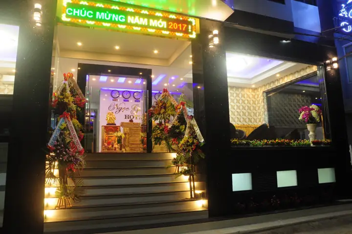 Khách Sạn Gia Bảo Ngọc: Hành Trình Khám Phá Vẻ Đẹp Hoàn Hảo Tại Địa Điểm Lãng Mạn Khách Sạn Gia Bảo Ngọc: Hành Trình Khám Phá Vẻ Đẹp Hoàn Hảo Tại Địa Điểm Lãng Mạn