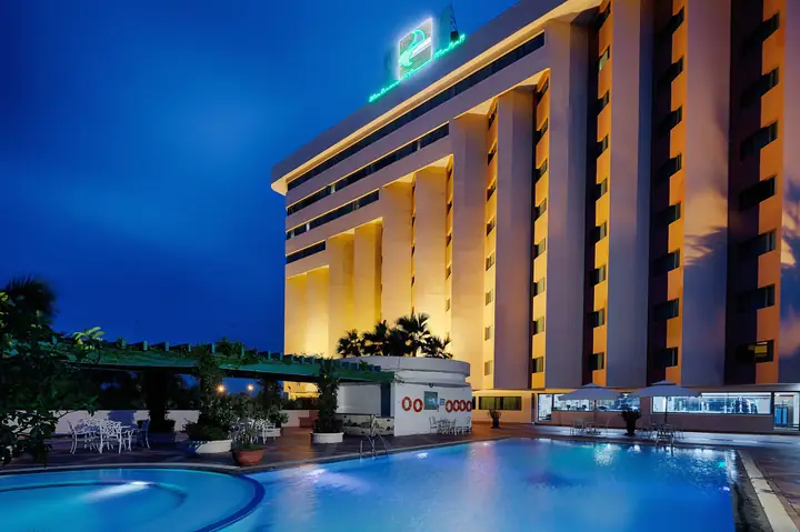 Khách Sạn Hạ Long Plaza