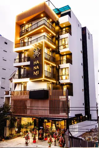Khách Sạn Hanami Đà Nẵng: Trải Nghiệm Sang Trọng Tại Bãi Biển