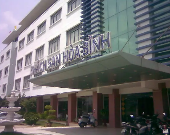 Khách Sạn Hòa Bình Cao Lãnh – Đồng Tháp: Điểm Dừng Chân Hoàn Hảo Cho Những Ai Đam Mê Khám Phá Đồng Bằng Sông Cửu Long Khách Sạn Hòa Bình Cao Lãnh – Đồng Tháp: Điểm Dừng Chân Hoàn Hảo Cho Những Ai Đam Mê Khám Phá Đồng Bằng Sông Cửu Long