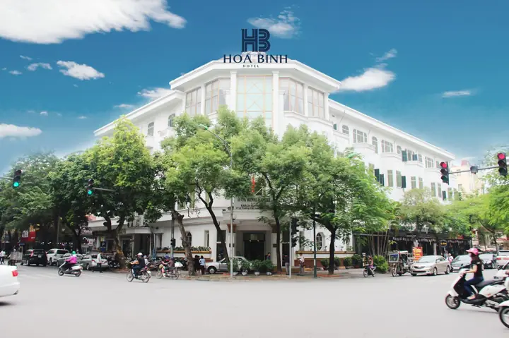 Khách Sạn Hòa Bình Lý Thường Kiệt: Nơi Nghỉ Ngơi Hòa Nhập Vẻ Đẹp Vượt Thời Gian Khách Sạn Hòa Bình Lý Thường Kiệt: Nơi Nghỉ Ngơi Hòa Nhập Vẻ Đẹp Vượt Thời Gian