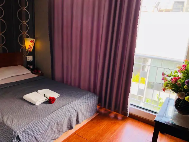 Khách Sạn Hoa Cúc – Nơi Hòa Quyện Giữa Vẻ Đẹp Cổ Điển Và Sự Hiện Đại