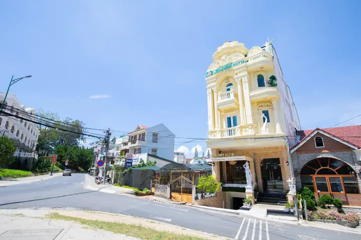 Khách Sạn Hoa Đất Đà Lạt: Điểm Đến Nghỉ Dưỡng Đầy Hương Vị Và Trải Nghiệm Độc Đáo