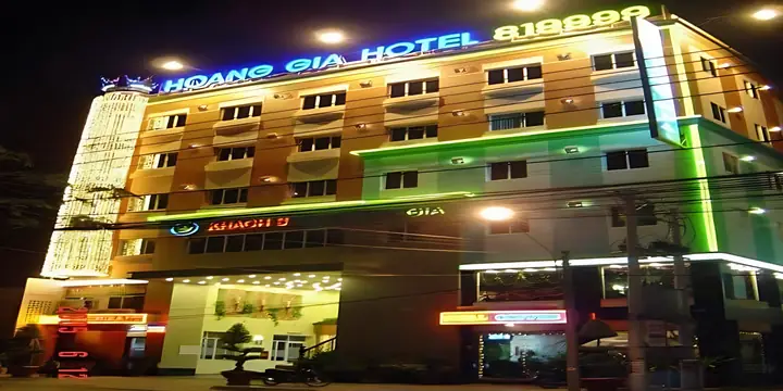 Khách Sạn Hoàng Gia Cà Mau: Nơi Gặp Gỡ Tiện Nghi Và Hòa Nhạc Tinh Thần Ẩm Thực Khách Sạn Hoàng Gia Cà Mau: Nơi Gặp Gỡ Tiện Nghi Và Hòa Nhạc Tinh Thần Ẩm Thực