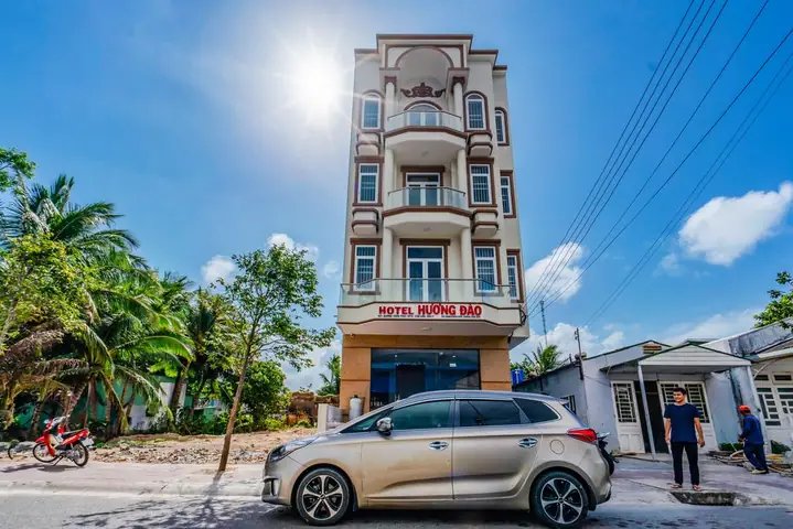 Khám Phá “khách Sạn Hương Đào”: Điểm Dừng Chân Lý Tưởng Cho Những Ai Yêu Thiên Nhiên Và Sự Thanh Bình