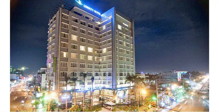 Khách Sạn Huỳnh Tấn Phát Quận 7