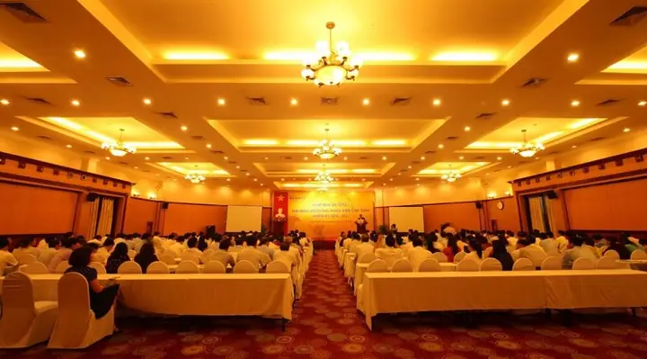 Khách Sạn La Thành Đội Cấn: Nơi Hòa Quyện Giữa Cổ Điển Và Hiện Đại