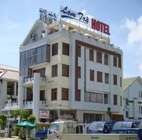 Khách Sạn Lam Trà