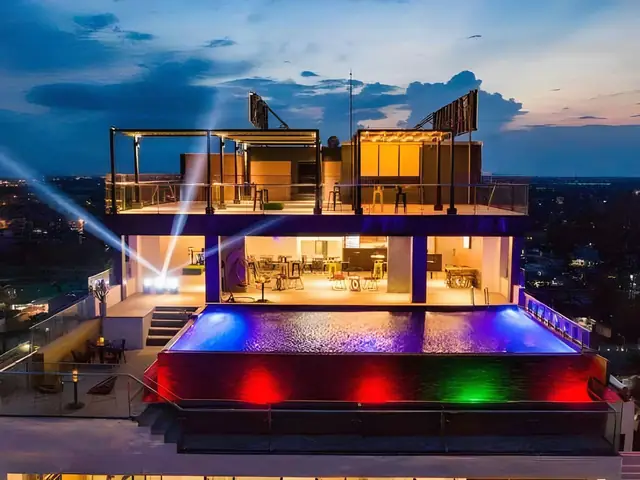 Khách Sạn Marron: Trải Nghiệm Sang Trọng Và Ấm Cúng Khách Sạn Marron: Trải Nghiệm Sang Trọng Và Ấm Cúng