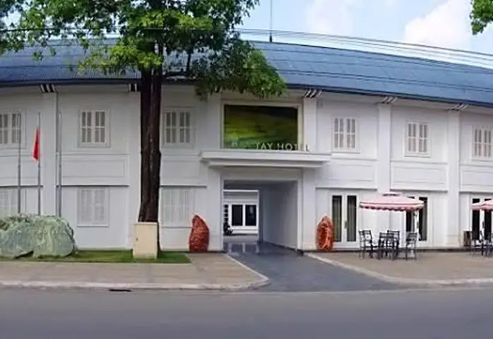 Khách Sạn Miền Tây Nghĩa Lộ: Hành Trình Đắm Mộng Tận Hưởng Trải Nghiệm Cứ Ngồi Trên Đỉnh Đất Truyền Thống Khách Sạn Miền Tây Nghĩa Lộ: Hành Trình Đắm Mộng Tận Hưởng Trải Nghiệm Cứ Ngồi Trên Đỉnh Đất Truyền Thống