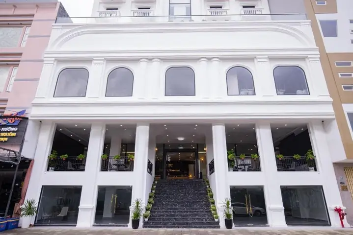 Khám Phá Những Khách Sạn Đẳng Cấp Tại Monaco: Địa Điểm Lưu Trú Tuyệt Vời Cho Mọi Du Khách Khám Phá Những Khách Sạn Đẳng Cấp Tại Monaco: Địa Điểm Lưu Trú Tuyệt Vời Cho Mọi Du Khách