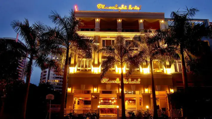 Khách Sạn Moonlight Quận 7