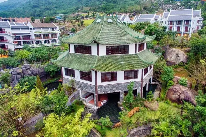 Khách Sạn Núi Thần Tài: Hành Trình Khám Phá Vẻ Đẹp Tự Nhiên Và Lịch Sử Độc Đáo Khách Sạn Núi Thần Tài: Hành Trình Khám Phá Vẻ Đẹp Tự Nhiên Và Lịch Sử Độc Đáo