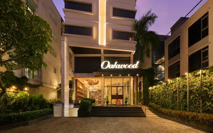 Khách Sạn Oakwood: Nơi Hòa Quyện Giữa Tiện Nghi Hiện Đại Và Giai Điệu Cổ Điển