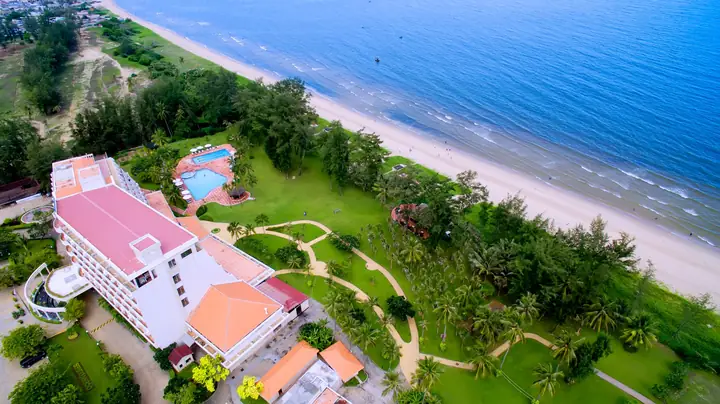 Khách Sạn Ocean Phan Thiết: Trải Nghiệm Đẳng Cấp Tại Bờ Biển Nổi Tiếng
