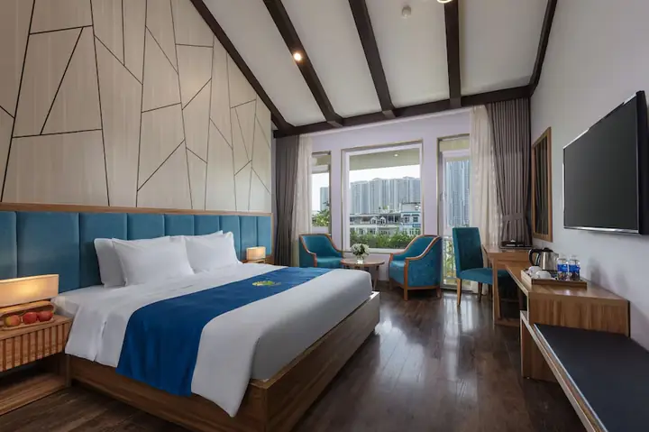 Khách Sạn Oriana