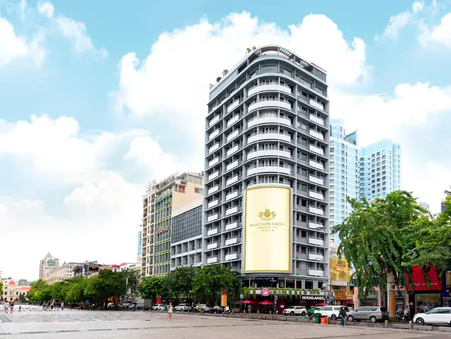 Khách Sạn Palace Nguyễn Huệ: Hòn Ngọc Thịnh Vượng Giữa Truyền Thống Và Hiện Đại